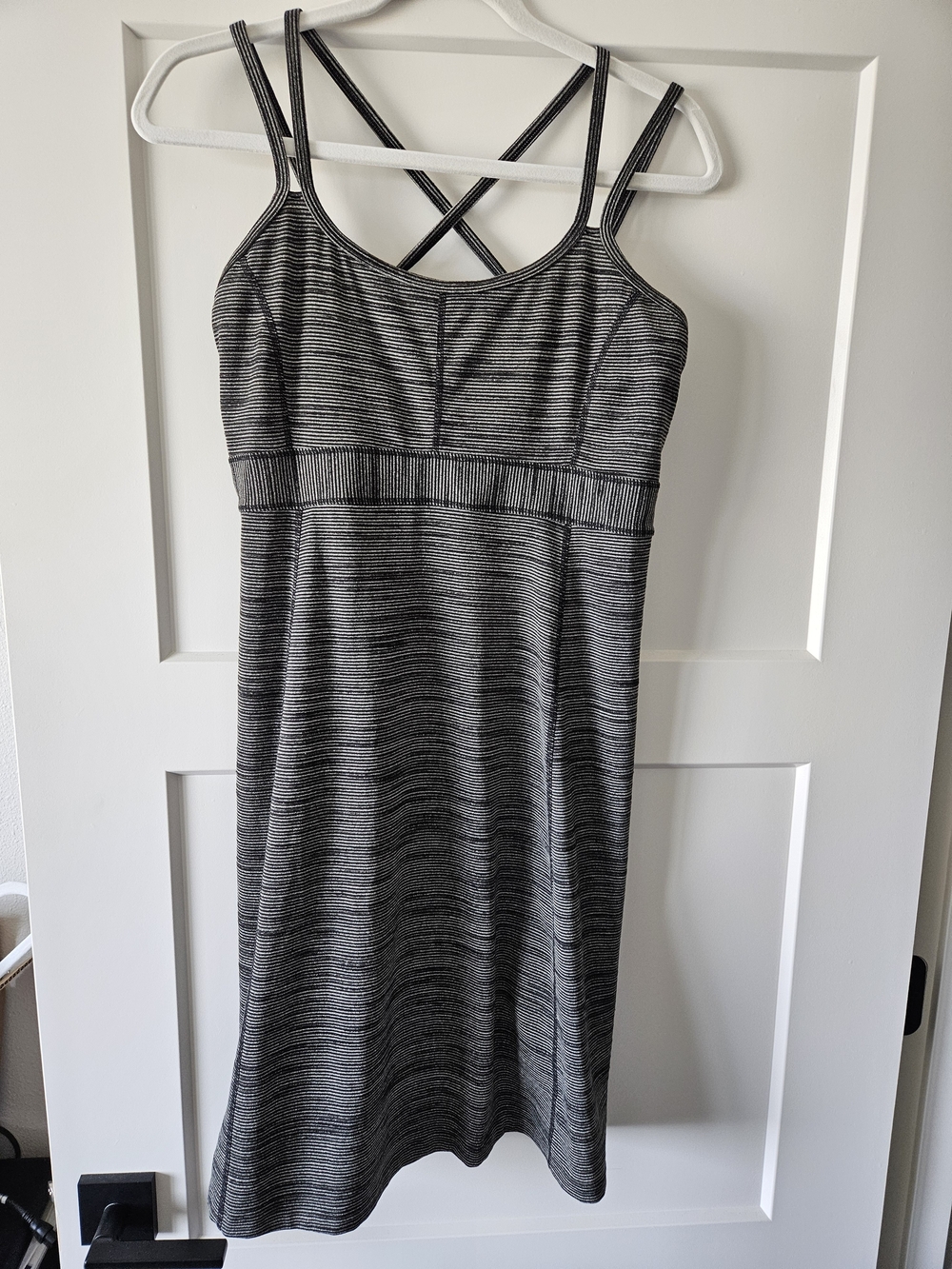 Marmot Taryn Black and Gray Spacedye Cross-Back Dress Built In Bra Medium